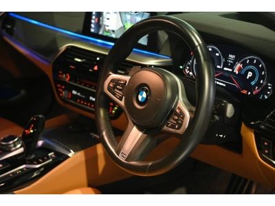 BMW 530e M Sport 2018 รูปที่ 10